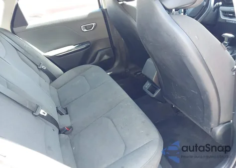 2025 Kia K4 Lxs z USA, uszkodzony, nr VIN 3KPFT4DE4SE021796